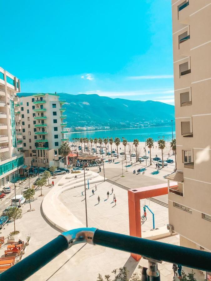 Mimi'S Beach Apartment Vlorë Buitenkant foto